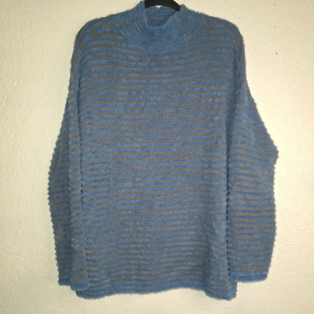 Chicos Zenergy Mock Neck Fuzzy Stripe Blue Gray Sweater. Size 3/ XL - Picture 1 of 9